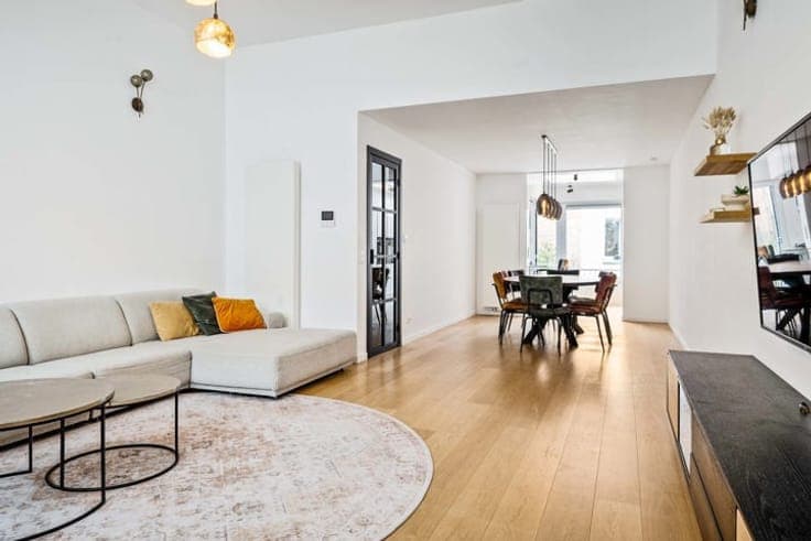 Renovated home in a prime AAA location