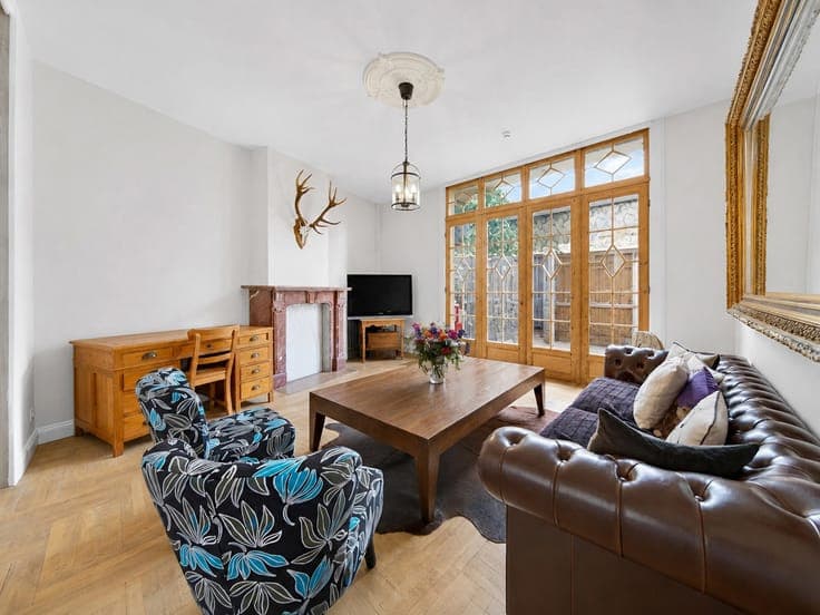 9-Bedroom Townhouse with Indoor Pool & Wellness