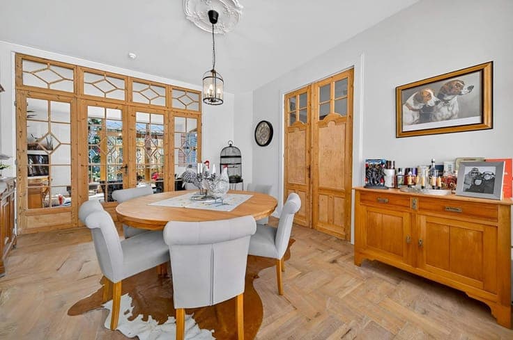 9-Bedroom Townhouse with Indoor Pool & Wellness