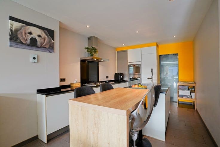 Instapklare woning met 3 slaapkamers, tuin, bergruimte en...