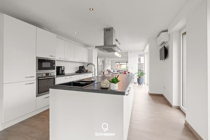 Instapklare én energiezuinige gezinswoning (216 m²) met 3...