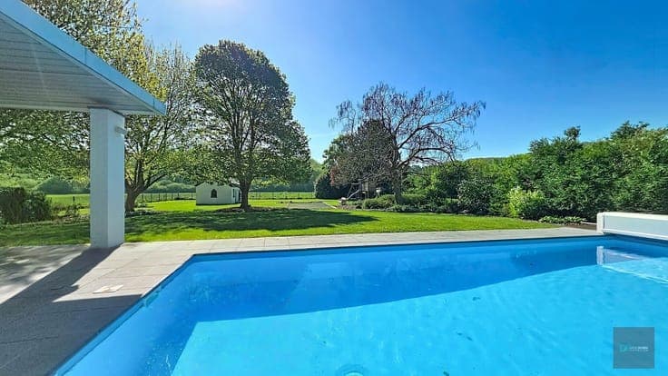 Propriété de Standing avec piscine