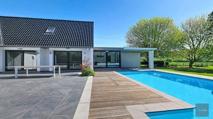 Propriété de Standing avec piscine