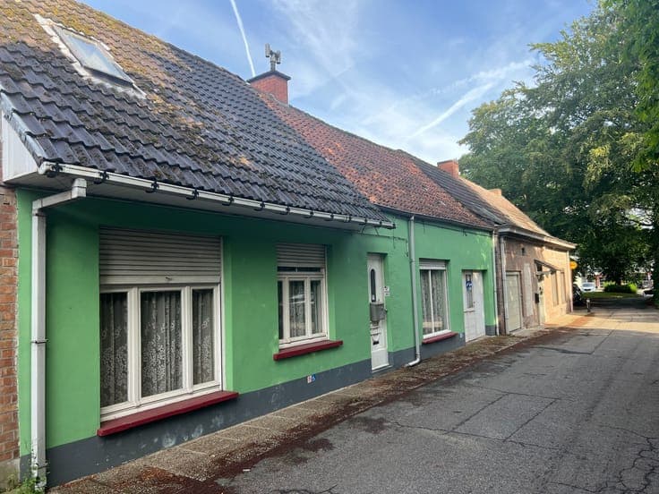 Te renoveren woning in centrum Varsenare