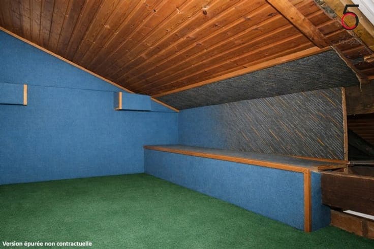 House 1 BR. to refresh with mezzanine and terrace of 15 m²