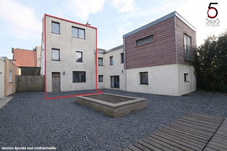 House 1 BR. to refresh with mezzanine and terrace of 15 m²