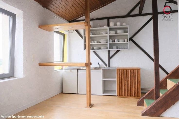 House 1 BR. to refresh with mezzanine and terrace of 15 m²
