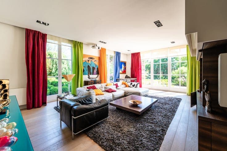 LASNE - Magnificent 4-Bed Villa with Pool - 367 m²