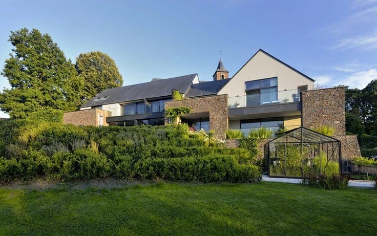 Biez- exceptional property consisting of 2 villas