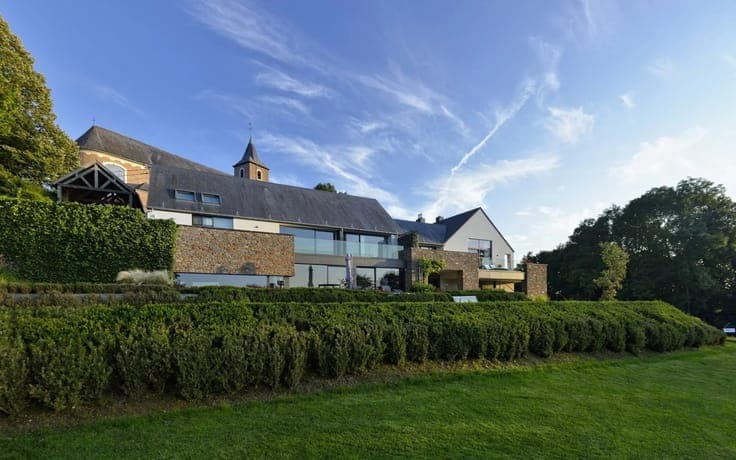 Biez- exceptional property consisting of 2 villas