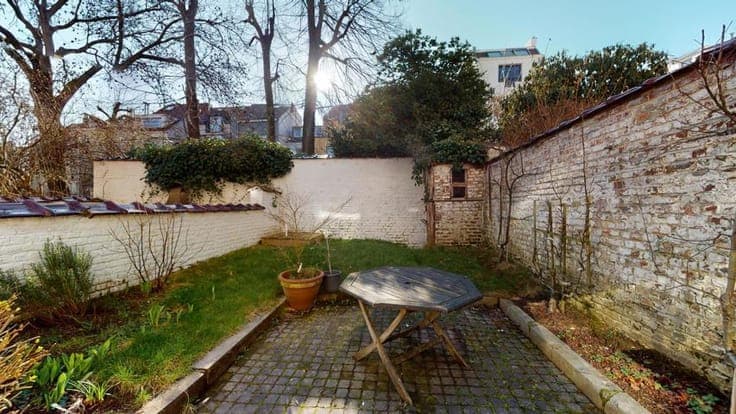 MARIE-JOSE - 4/5 bedroom house +/- 295m2 + Garden