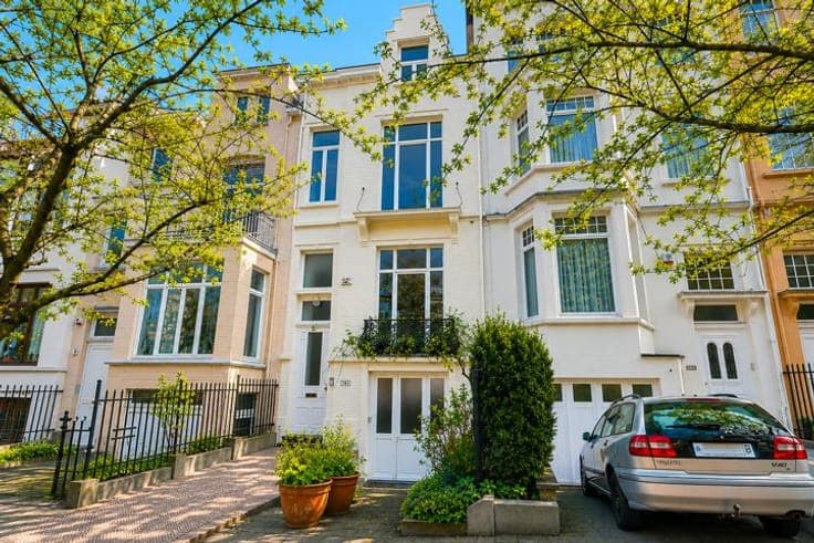 MARIE-JOSE - 4/5 bedroom house +/- 295m2 + Garden