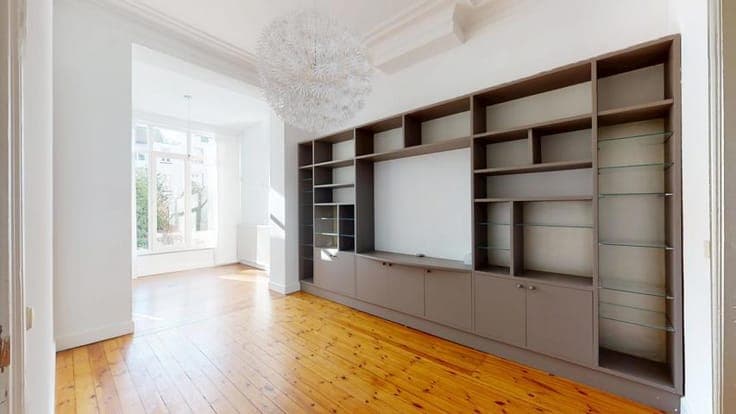MARIE-JOSE - 4/5 bedroom house +/- 295m2 + Garden