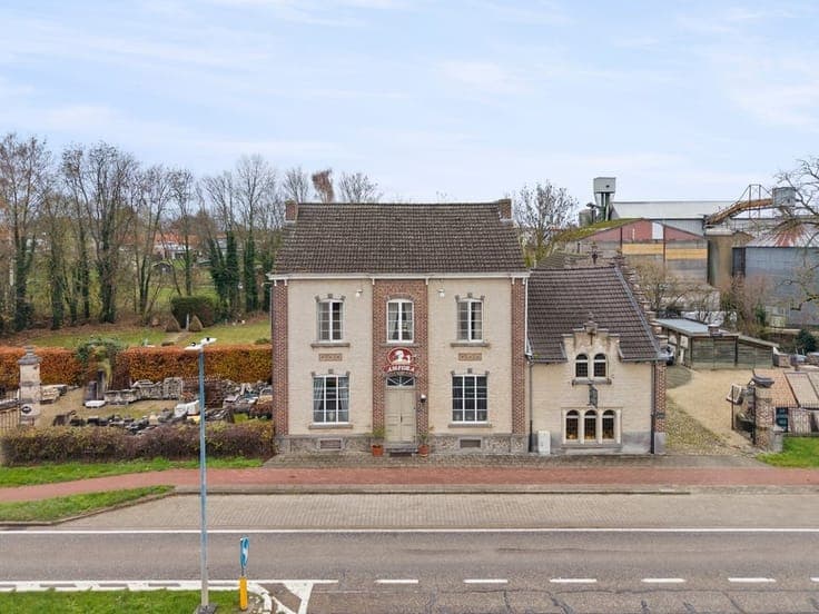 AUTHENTIEKE EIGENDOM MET KARAKTER, TUIN EN COMMERCIËLE MO...