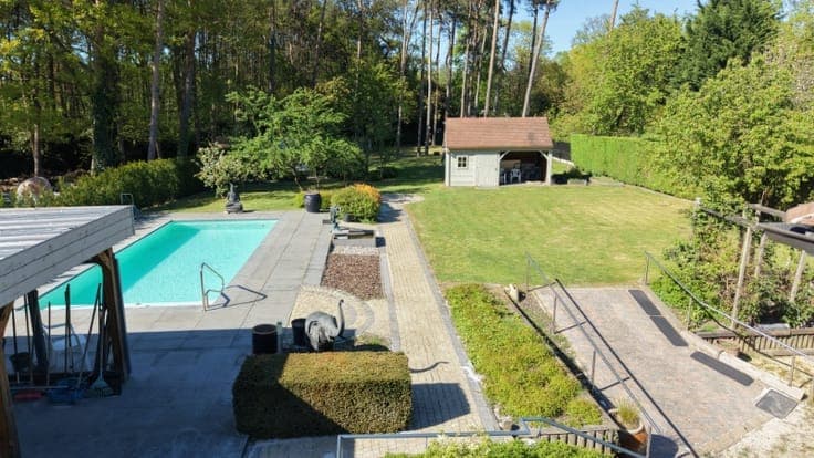 Villa van 349m² op 29a67ca met openluchtzwembad