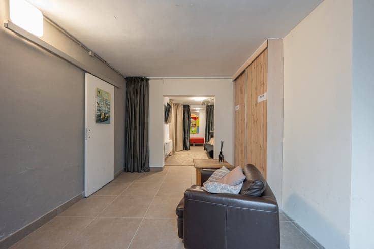 Spacious furnished home (investment property)