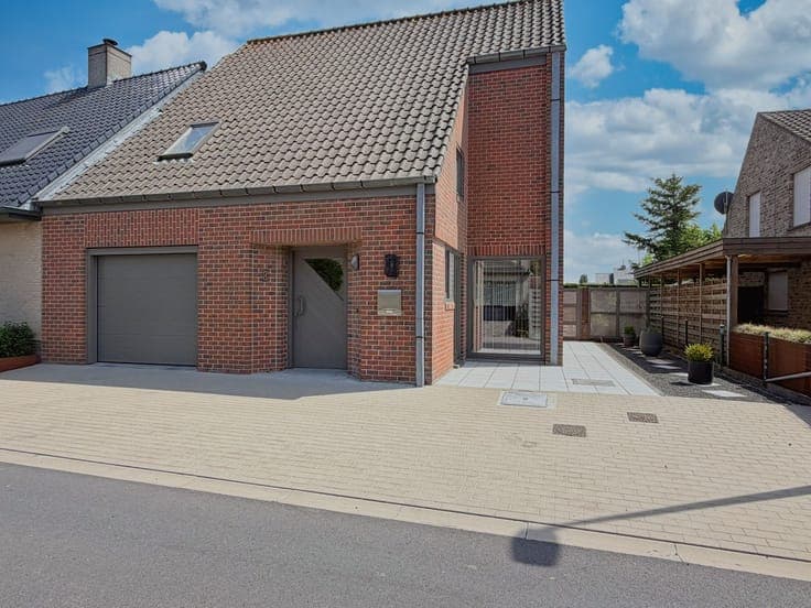 Instapklare gezinswoning met 4 slpks. en zonnige tuin