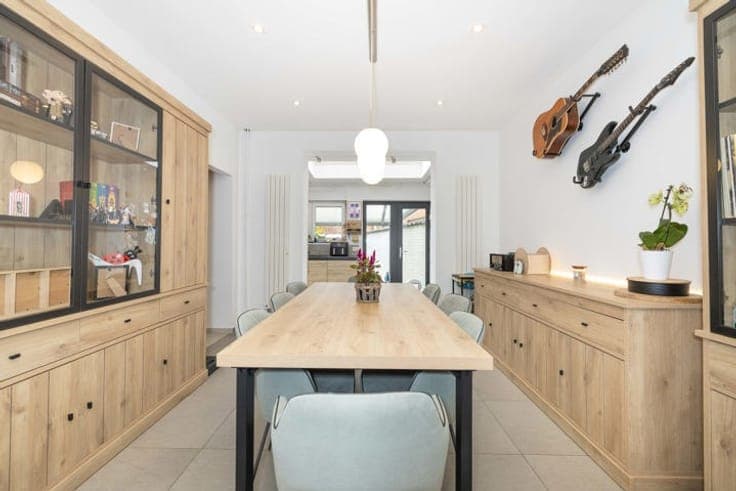 A beautiful, move-in-ready family home!