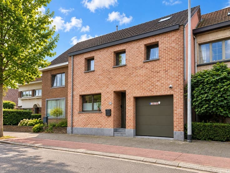 Spacious 5-Bedroom Home in Aartselaar with Large Garden