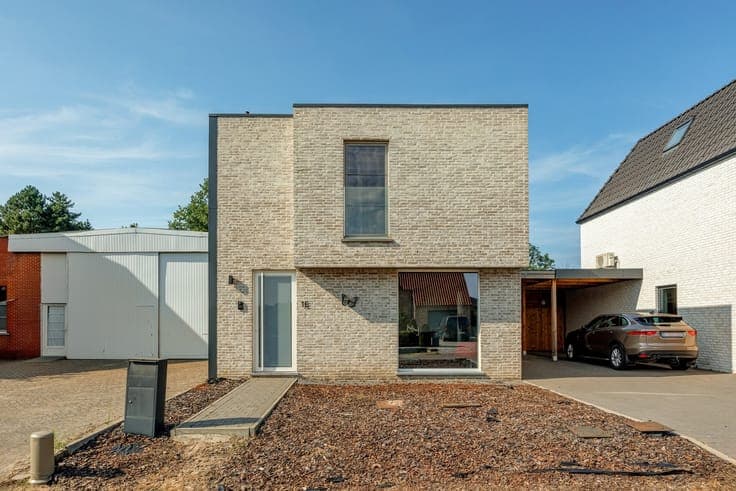 Prachtige recente woning te Zammel!