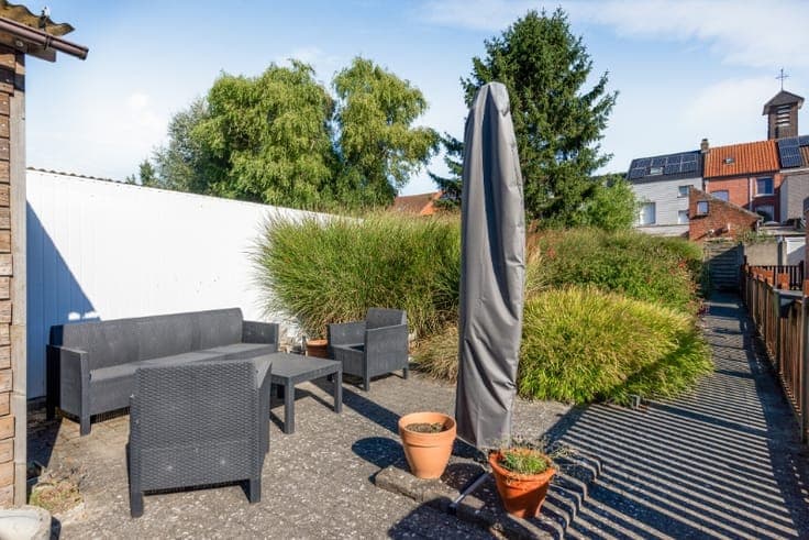 Zeer rustig gelegen gezinswoning met 2 SLK en ruime tuin