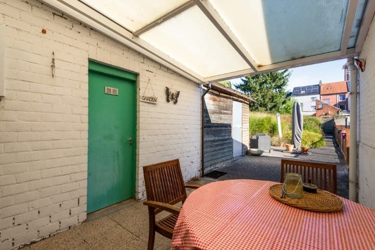 Zeer rustig gelegen gezinswoning met 2 SLK en ruime tuin