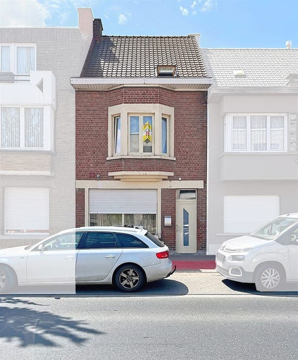 Instapklare gezinswoning met 5 slaapkamers nabij het centrum