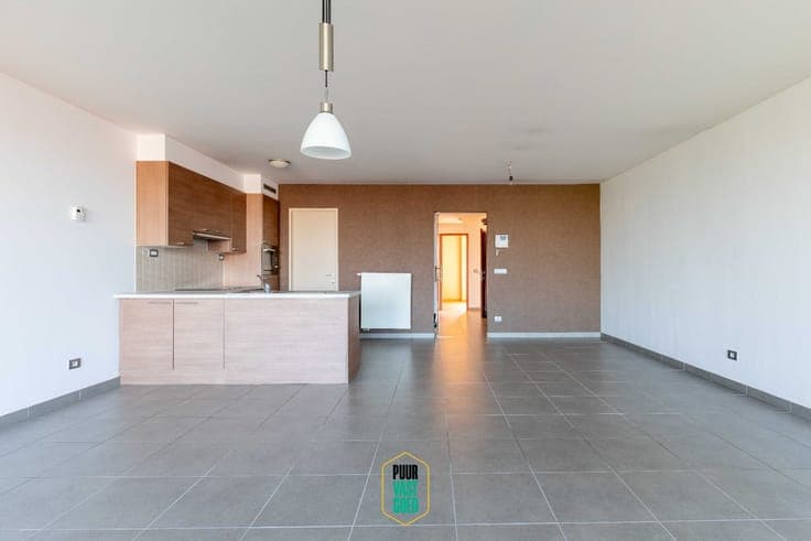 Recent, ready-to-move-in, 2 bedroom apartment in sought-aft