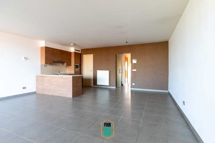 Recent, ready-to-move-in, 2 bedroom apartment in sought-aft