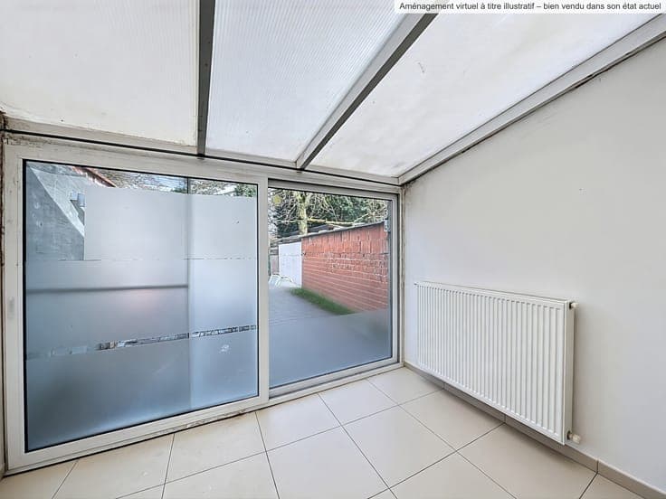 Renovated 2-bedroom house with veranda and large garden