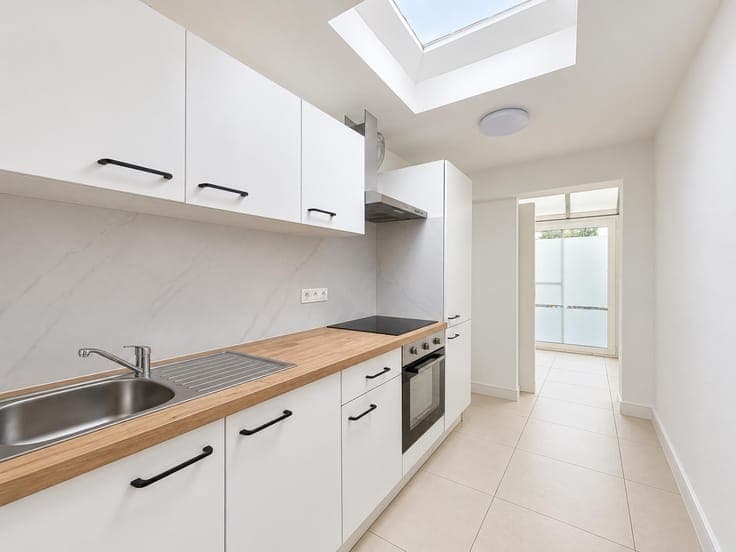 Renovated 2-bedroom house with veranda and large garden