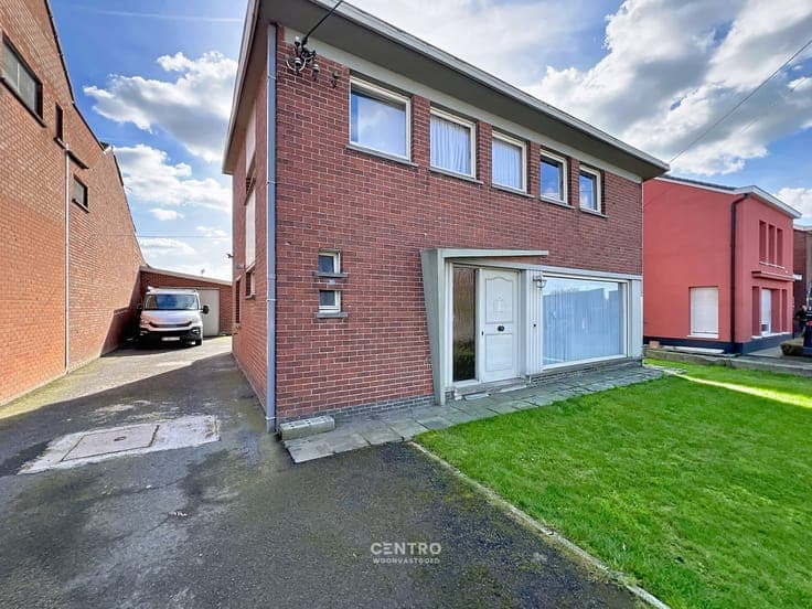 Charmante woning met grote garage/atelier van ± 125m² met...