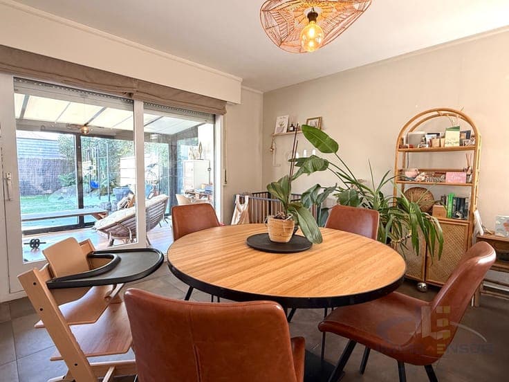 Instapklare vrijstaande woning met zuidgerichte tuin in B...
