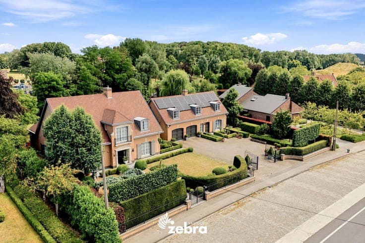 Exclusieve villa op een perceel van bijna 3.000 m² in Meu...