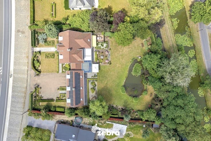 Exclusieve villa op een perceel van bijna 3.000 m² in Meu...