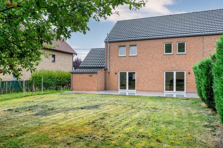 Sale - House Mons - 330,000 €