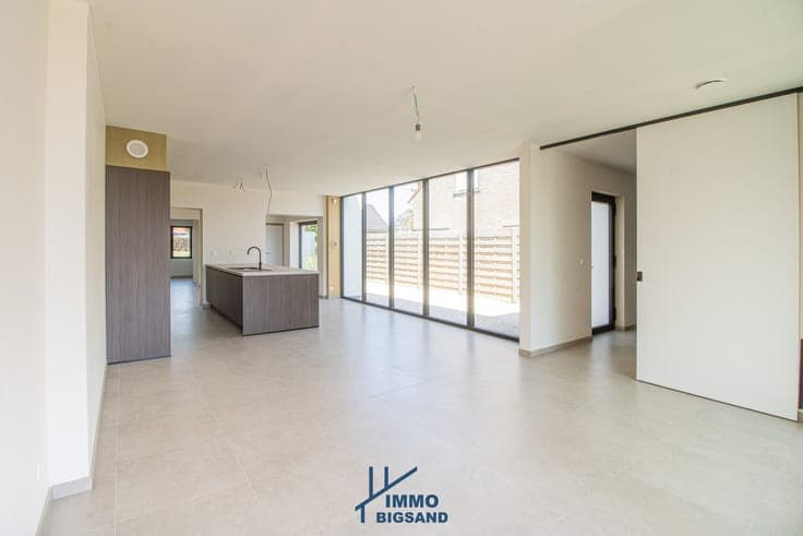 Volledig vernieuwde woning met gloednieuwe aanbouw met 3 ...