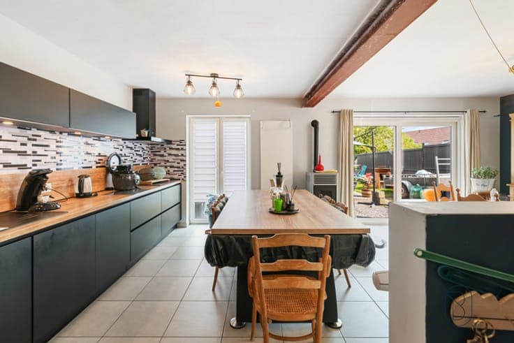Recently built home with all comforts and a swimming pool!