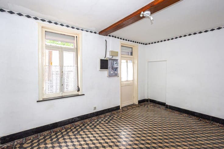 House in Montignies-sur-Roc