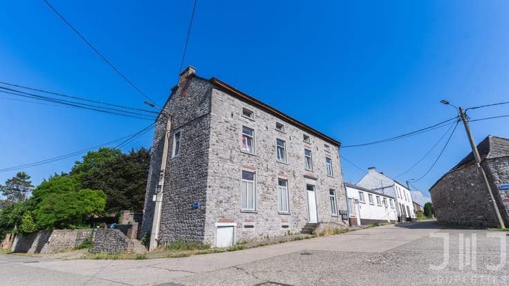 Investment Property Complex with 9 Recognised Units
