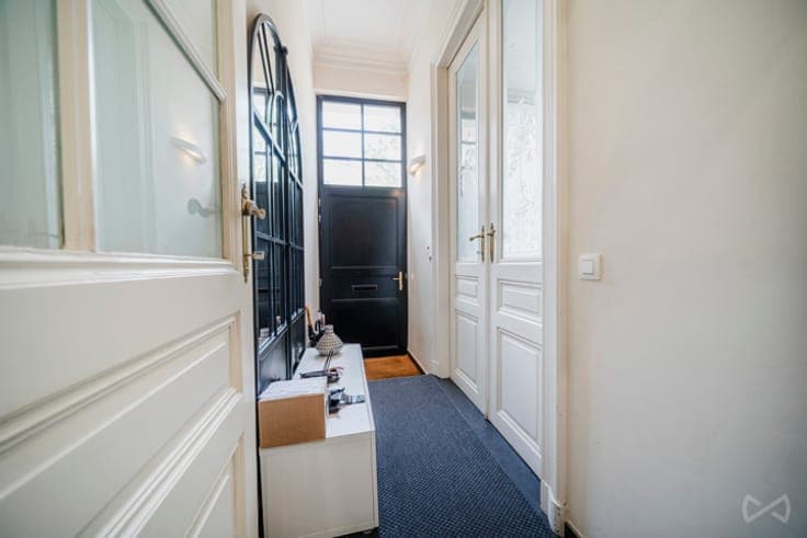 EU Quarter: 4-bedroom house with garage + terrace