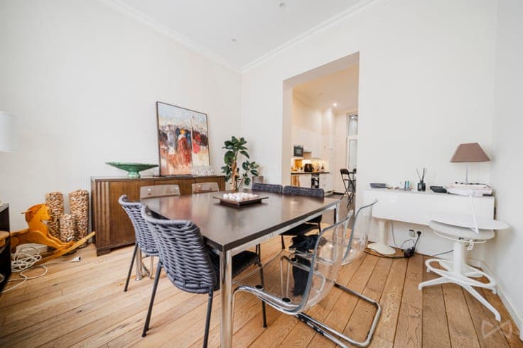 EU Quarter: 4-bedroom house with garage + terrace