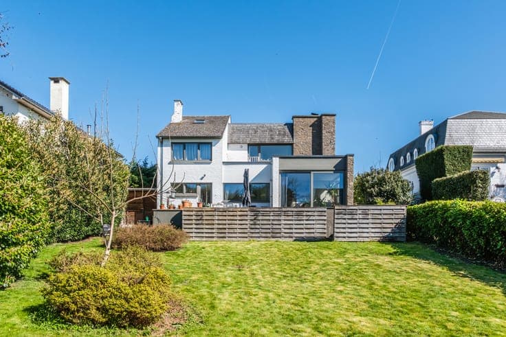 Bright villa in the Faubourg