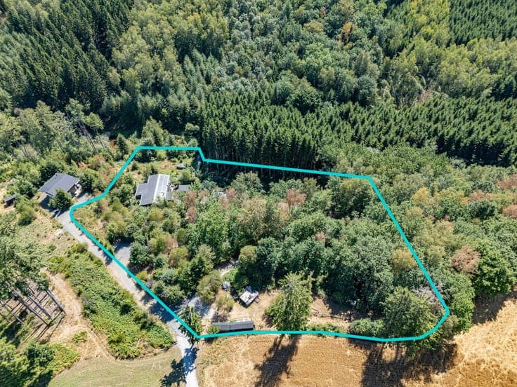 Exceptional chalet - 8,000 m² of land, surrounded by nature