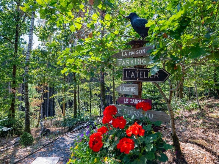 Exceptional chalet - 8,000 m² of land, surrounded by nature