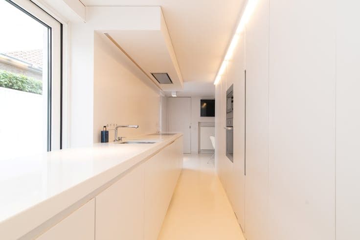 ULTRA-MODERN STYLED OPEN BUILDING on 561m² plot area