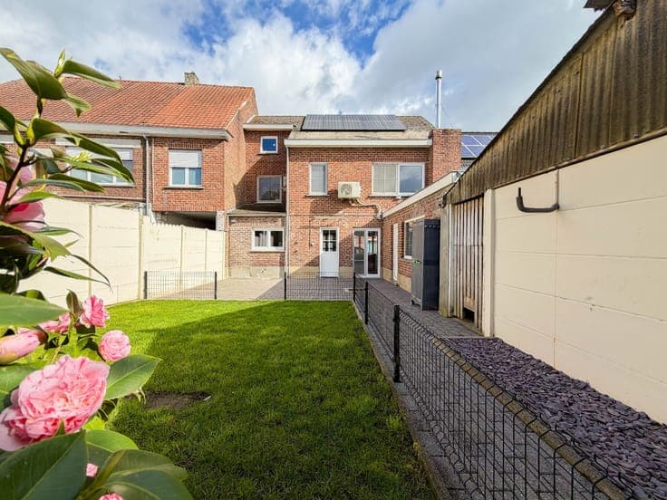 Te koop, Energiezuinige gezinswoning met inpandige garage...