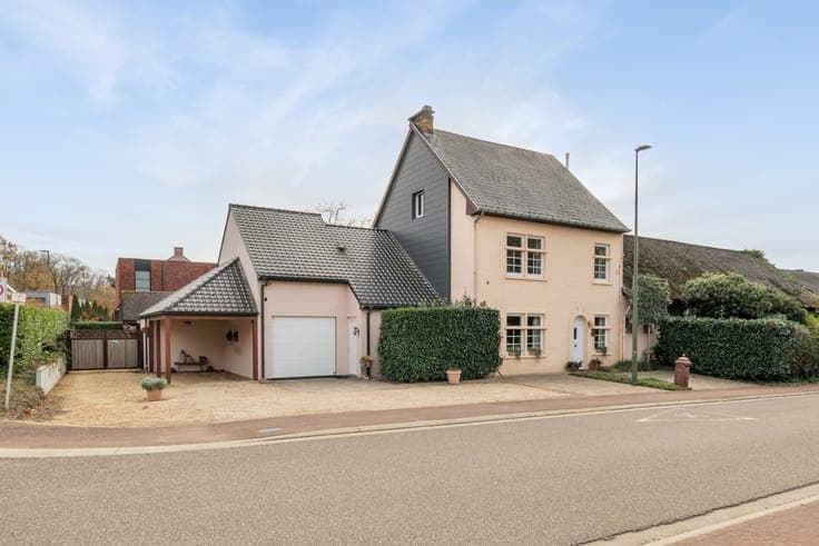 Karaktervolle woning gelegen te Diest-Molenstede