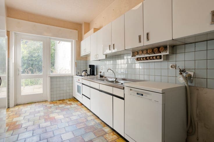 Unique opportunity in the heart of Kortrijk: Versatile build