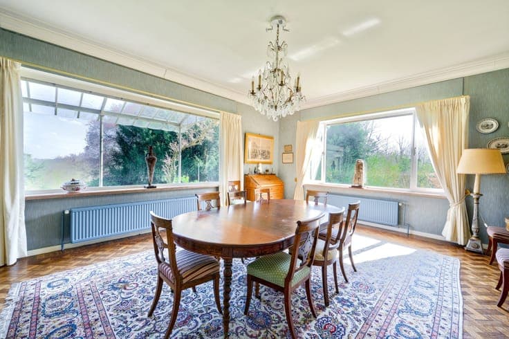 Lasne- Family property with tennis court and swimming pool